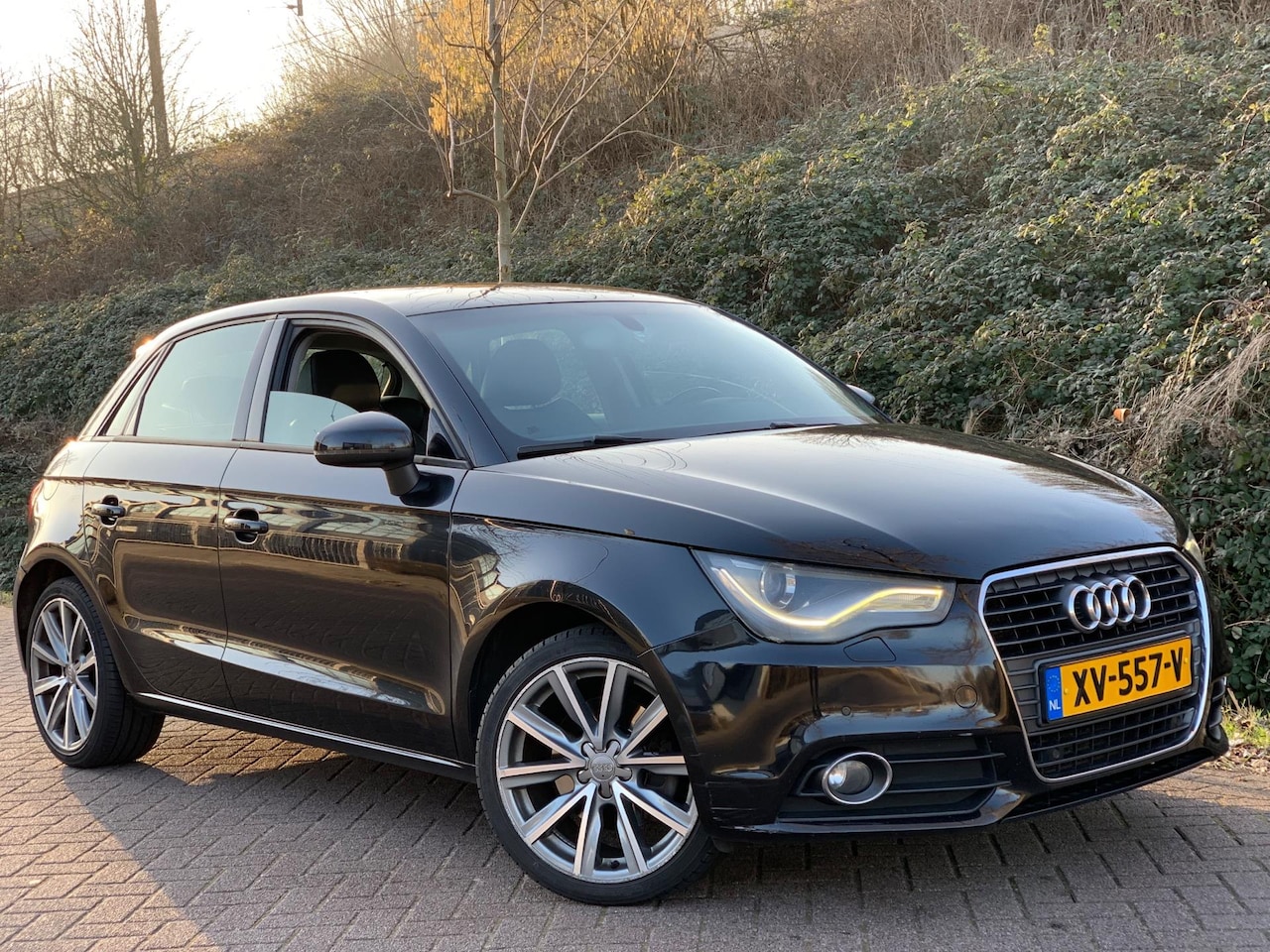 Audi A1 Sportback - 1.6 TDI Pro Line S S-LINE LEDER NAVI XENON 5DEURS - AutoWereld.nl