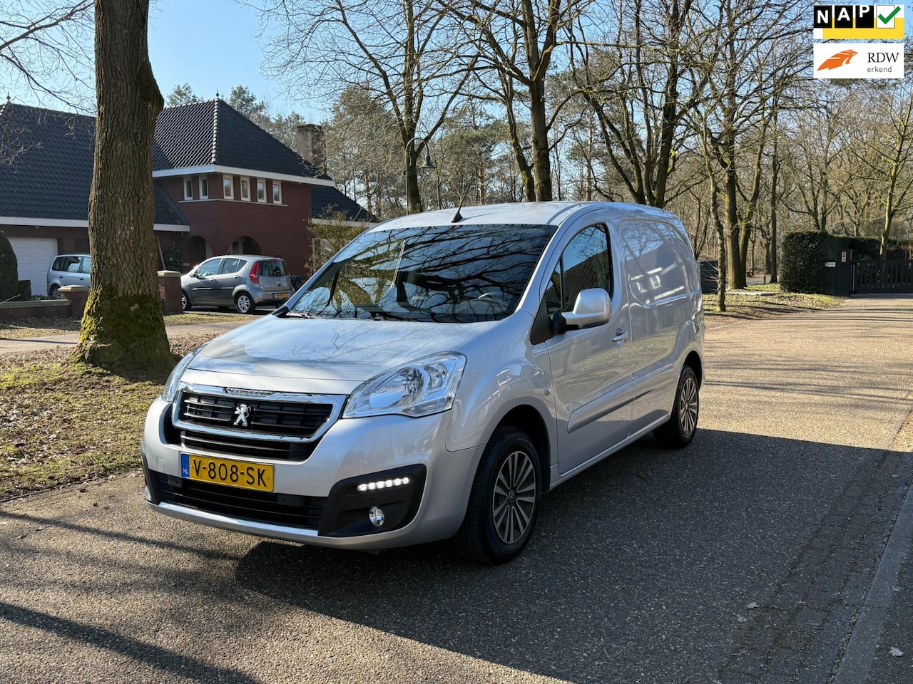 Peugeot Partner - 120 1.6 BlueHDi 100 Premium BTW/BPM Vrij 3-Zits Schuifdeur - AutoWereld.nl