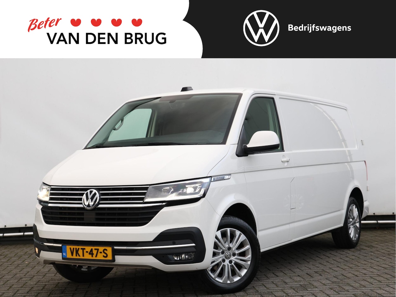 Volkswagen Transporter - 2.0 TDI 150PK L2H1 28 Bulli | Digital Cockpit | LED | Navi | ACC | Camera | Trekhaak | Sto - AutoWereld.nl