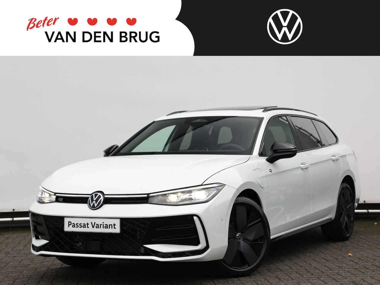 Volkswagen Passat Variant - 1.5 eHybrid R-Line Edition | Black style | Panoramadak | 19" inch lm velgen | Navigatie | - AutoWereld.nl