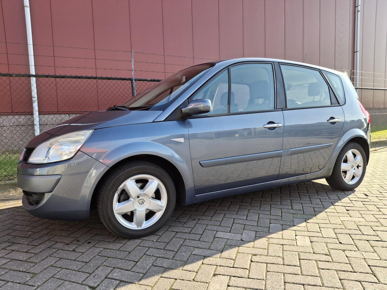 Renault Scénic - 1.6-16V Business Line 1.6-16V Business Line - AutoWereld.nl