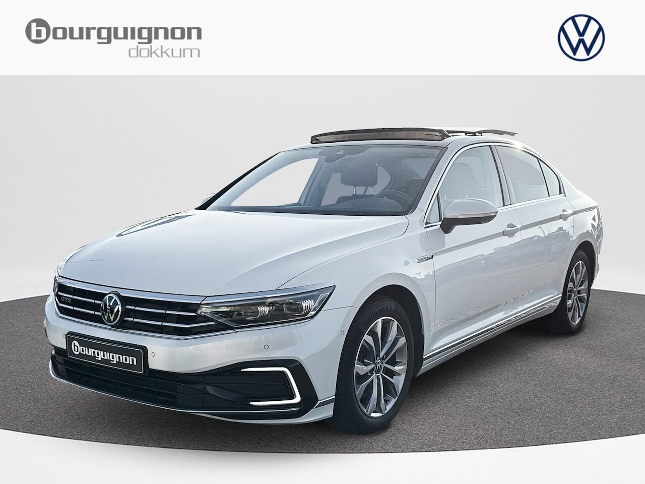 Volkswagen Passat - 1.4 TSI PHEV GTE Business | Pano Dak | Trekhaak |  ERGO | LED | - AutoWereld.nl