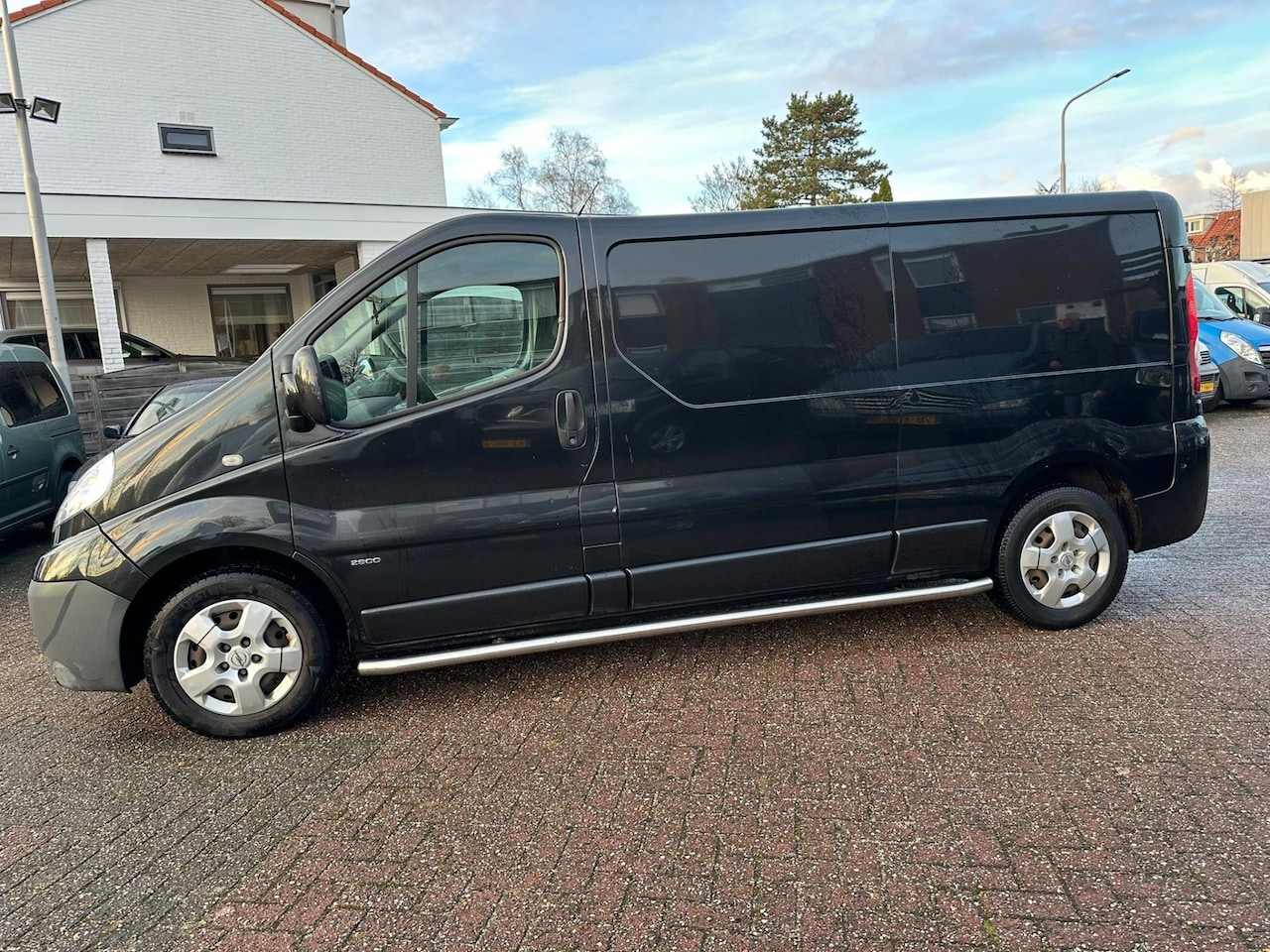 Opel Vivaro - 2.5CDTI,107kw,E4,L2,MOTOR LOOPT NIET - AutoWereld.nl