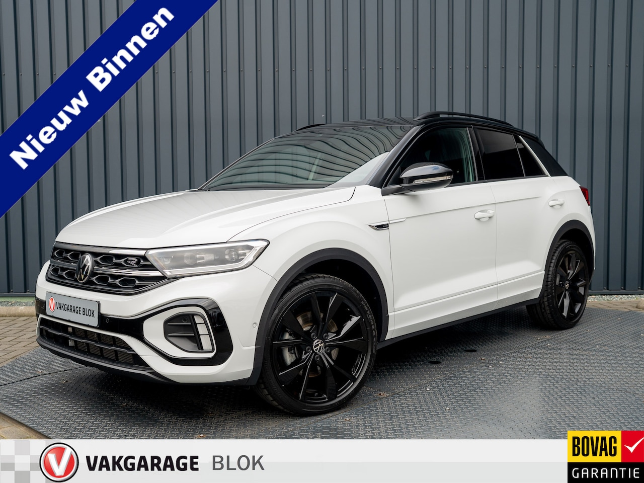 Volkswagen T-Roc - 1.5 TSI 150Pk R-Line Business | IQ Light | Trekhaak afnb. | Camera | Keyless | Side Assist - AutoWereld.nl