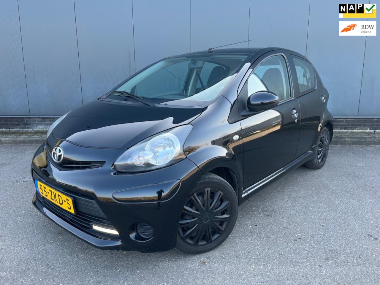 Toyota Aygo - 1.0 VVT-i Aspiration-LED-Airco-5DR-NAP! - AutoWereld.nl