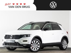 Volkswagen T-Roc - Sport 1.5 TSI 150 pk AUTOMAAT | LED | Panoramadak | App-Connect | Parkeersensoren |