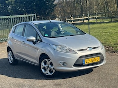 Ford Fiesta - 1.25 Titanium /Airco/5-Deurs/LM-velgen/