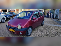 Renault Twingo - 1.2 Cinétic Airco, donkerrode bekleding.