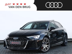 Audi RS3 - 2.5 295 kW / 400 pk FSI Sportback 7 versn. S-t RS designpakket rood | Carbon pakket | RS S