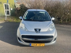 Peugeot 107 - 1.0-12V XR