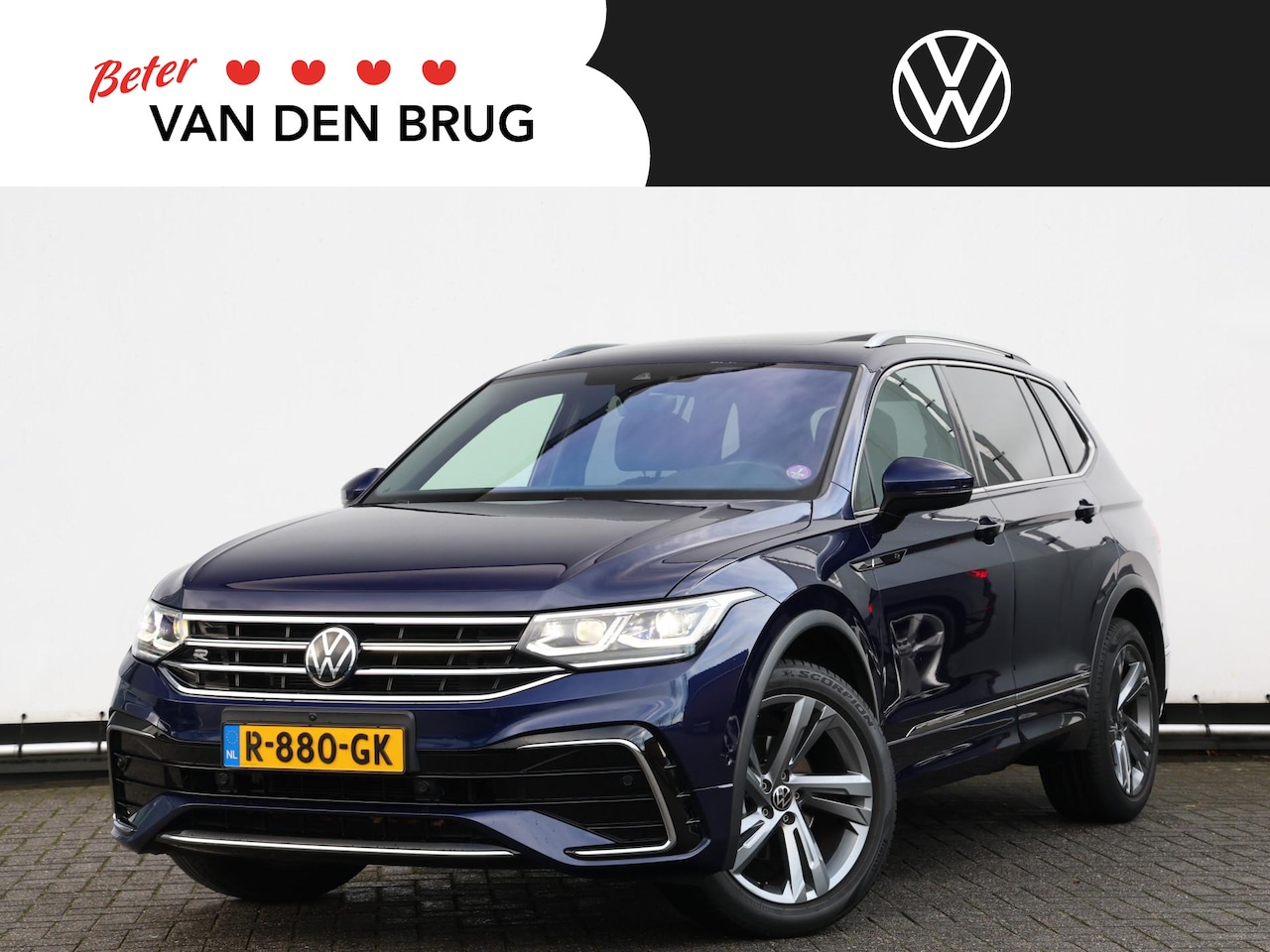 Volkswagen Tiguan Allspace - 1.5 TSI R-Line 7p. 150pk DSG | LED I Panoramadak I Trekhaak I 7 persoons I Camera - AutoWereld.nl