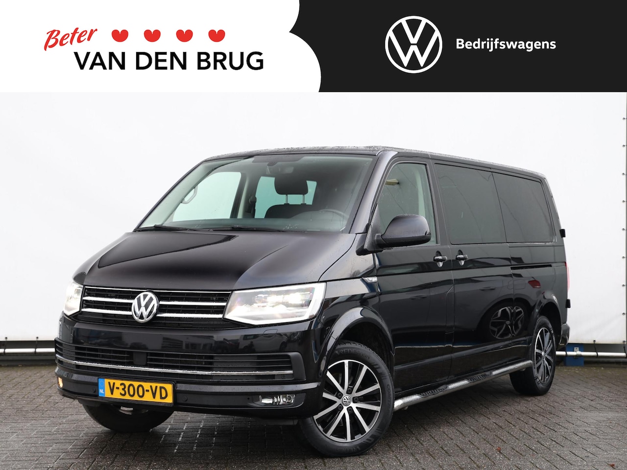 Volkswagen Transporter - 2.0 TDI 150PK DSG L2H1 DC Highline Exclusive | Airco | LED | Adaptive Cruise | Navi | LM | - AutoWereld.nl