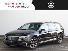 Volkswagen Passat Variant - 1.4 TSI PHEV GTE | Head-up | Navi 'Pro' | Dodehoekdetectie | Camera | Stoel- en stuurverwa