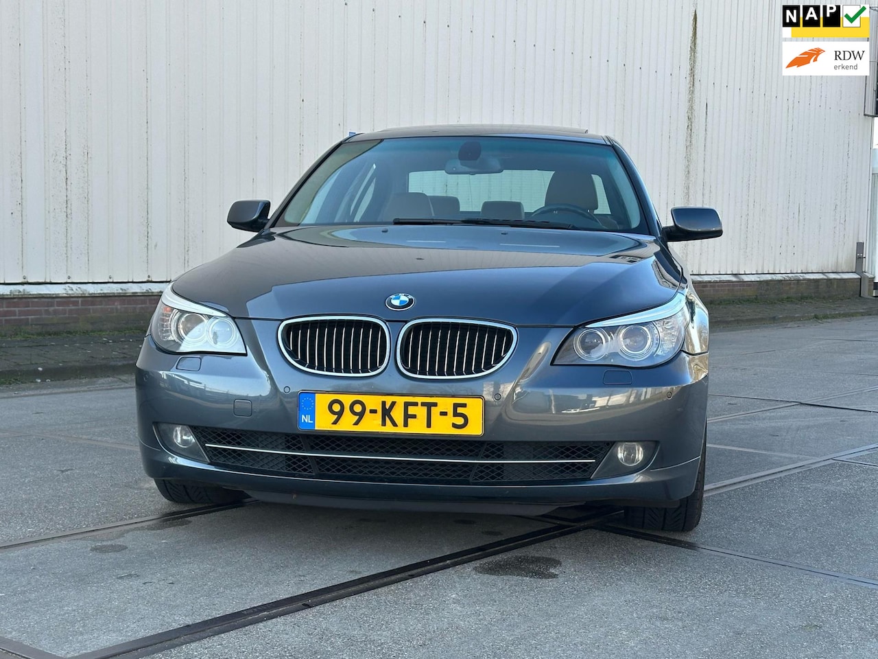 BMW 5-serie - 525d LCI Xenon/Schuifdak/Leder/Navi/Pdc - AutoWereld.nl