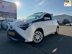 Toyota Aygo - 1.0 VVT-i x-play CABRIO, LED, Car-play