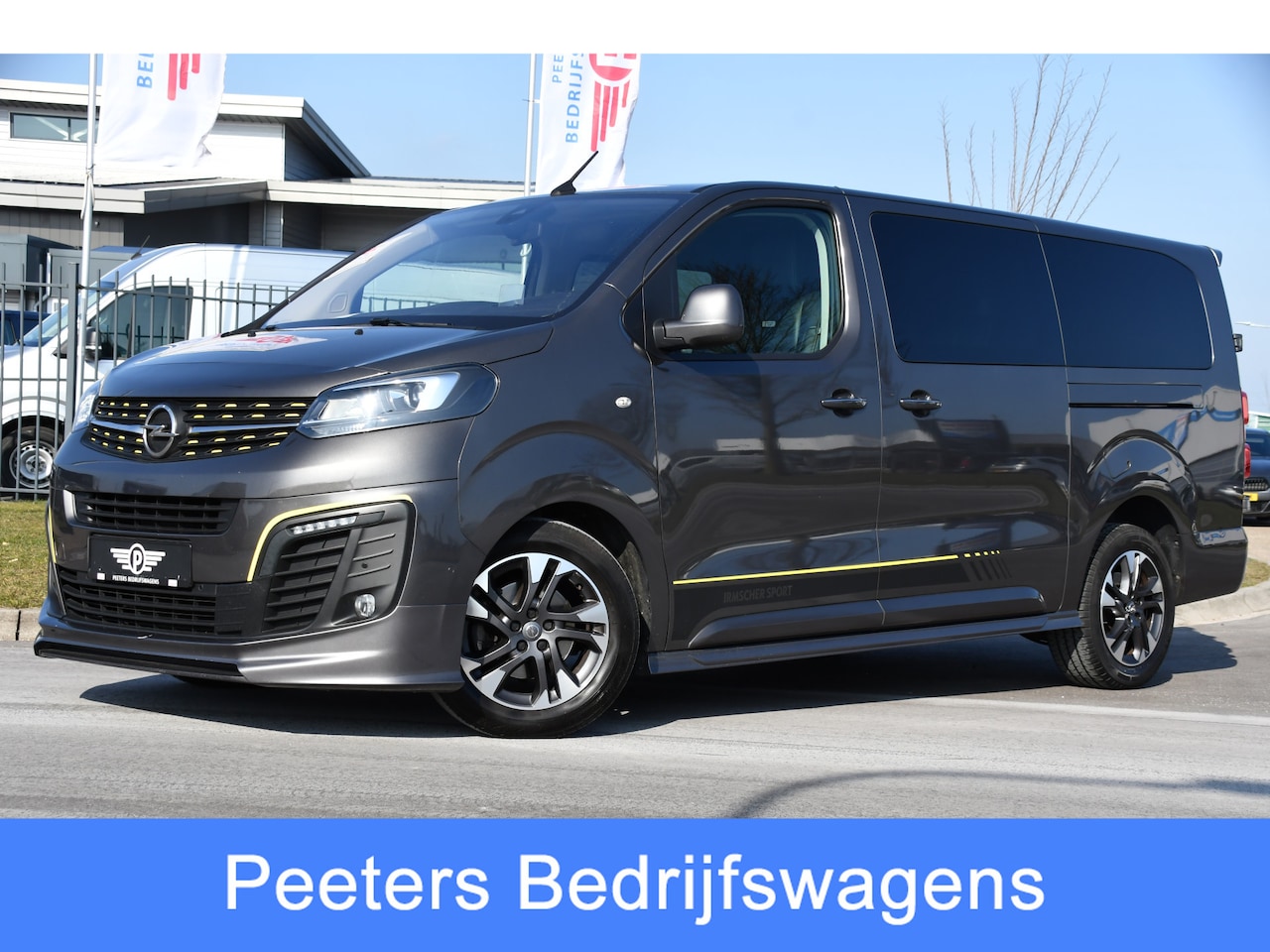 Opel Vivaro - 2.0 CDTI L3H1 DC Irmscher Sport Camera, Cruise, Carplay, 2 x Schuifdeur, Clima, Stoelverwa - AutoWereld.nl