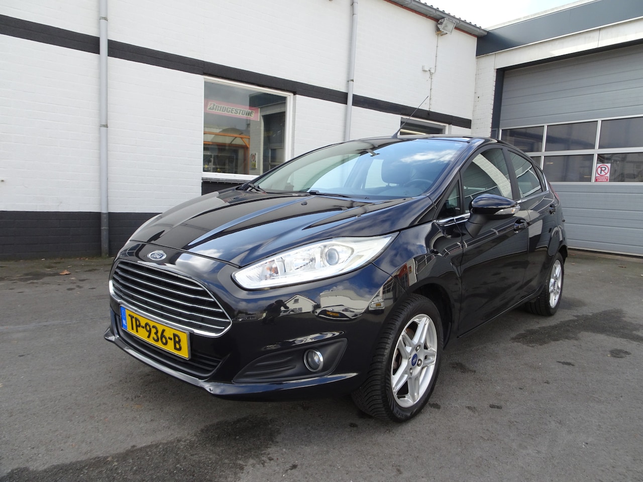 Ford Fiesta - 1.0 Titanium Airco, licht metalen velgen, incl garantie, enz - AutoWereld.nl