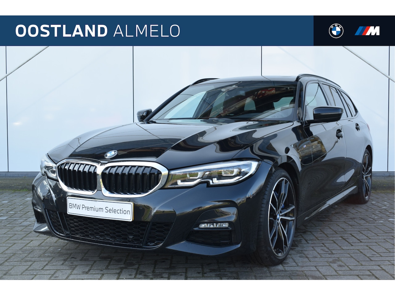 BMW 3-serie Touring - 330i High Executive M Sport Automaat / Panoramadak / Trekhaak / Sportstoelen / Stoelverwar - AutoWereld.nl