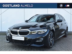 BMW 3-serie Touring - 330i High Executive M Sport Automaat / Panoramadak / Trekhaak / Sportstoelen / Stoelverwar