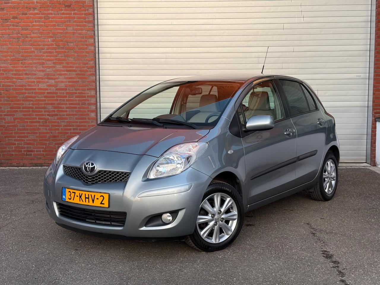 Toyota Yaris - 1.3 VVTi Executive| CLIMA| AUTOMAAT| KEYLESS| NAP - AutoWereld.nl