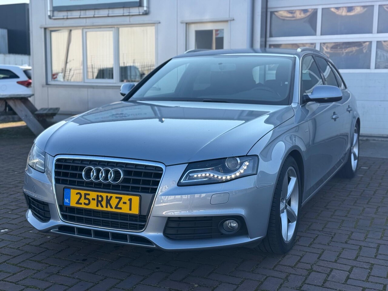 Audi A4 Avant - 1.8 TFSI Pro Line S 1.8 TFSI Pro Line S Export - AutoWereld.nl