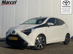 Toyota Aygo - 1.0 VVT-i X-First NL Auto Dealer Onderhouden Carplay Subwoofer Lichtmetalen Velgen Airco C