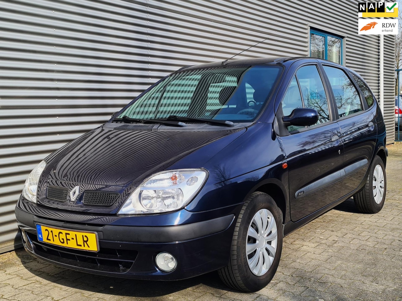 Renault Scénic - 1.6-16V RXE 10-2000 Blauw Metallic - AutoWereld.nl