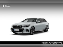 BMW i5 Touring - eDrive40 M Sport Edition | Driving Assistant Professional | Panoramadak | Parking Assistan