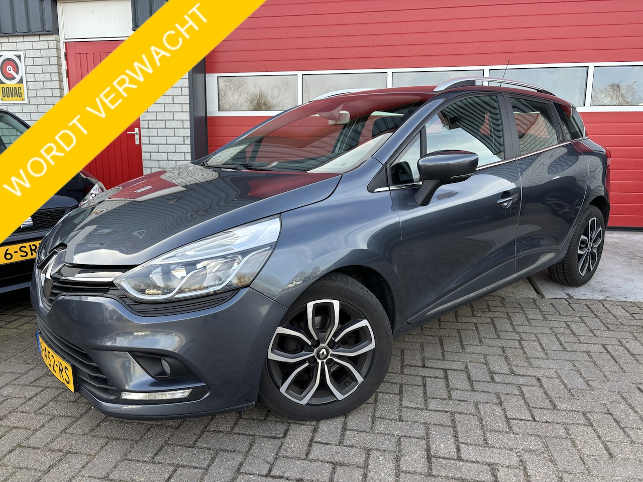 Renault Clio Estate - 0.9 TCe Limited CARPLAY / NAVI / CLIMA / PDC / KEYLESS / DAB+ / BLUETOOTH / CRUISE - AutoWereld.nl