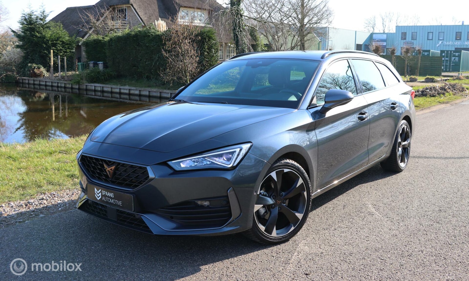 CUPRA Leon Sportstourer - 1.5 eTSI / Stoelv / Carplay / ACC - AutoWereld.nl