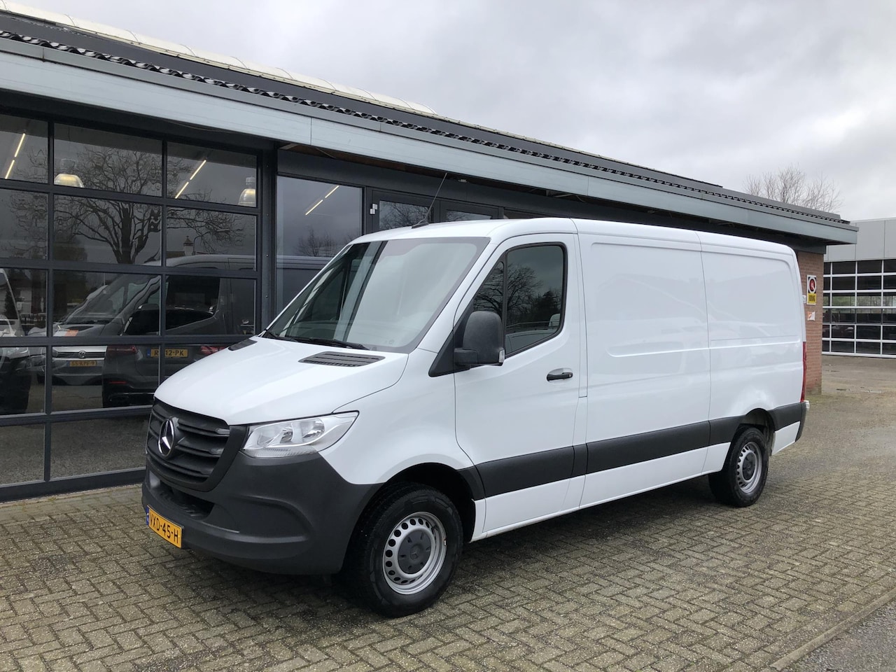 Mercedes-Benz Sprinter - 316 CDI 366 RWD L2/H1 EURO6 163PK TREKHAAK | CAMERA | AIRCO | TEL | LEDER | 3-ZITS - AutoWereld.nl