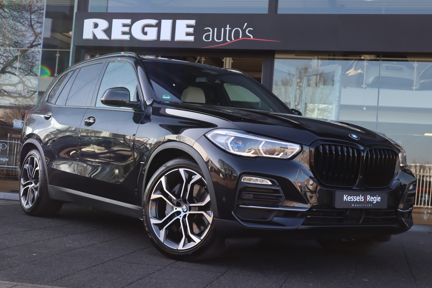 BMW X5 - xDrive45e Pano B&W 360view ACC Laser Leer 21" Elec.trekhaak - AutoWereld.nl