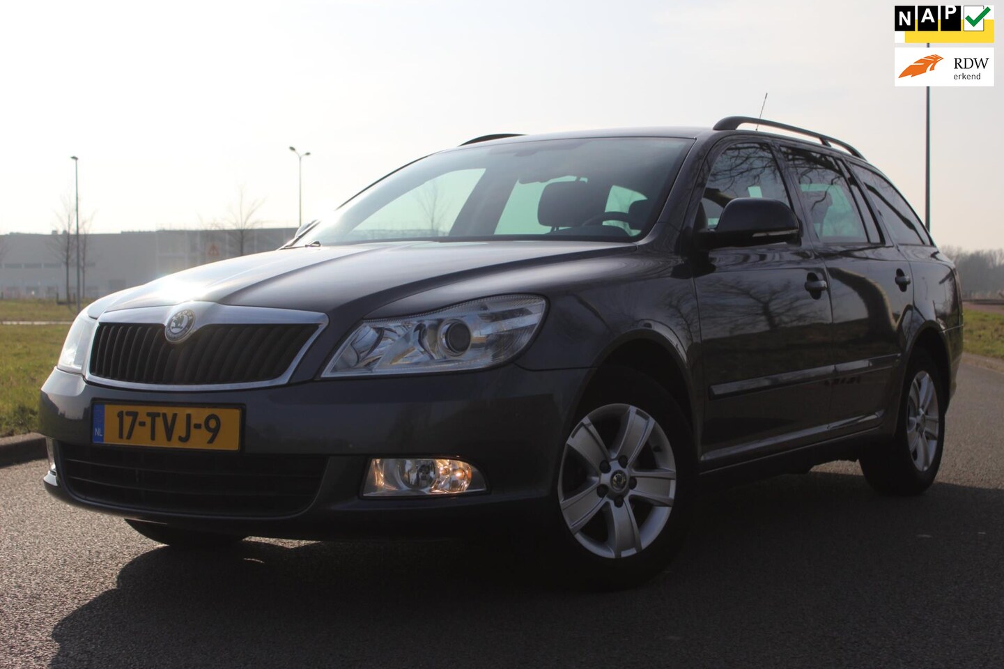 Skoda Octavia Combi - 1.4 TSI Greentech Ambition Business Line 122 pk | CLIMATE CONTROLE | CRUISE CONTROLE | NAV - AutoWereld.nl