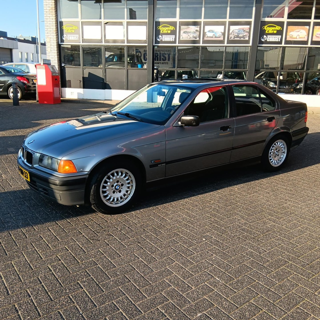 BMW 3-serie - 316i Met Nieuwe APK - AutoWereld.nl