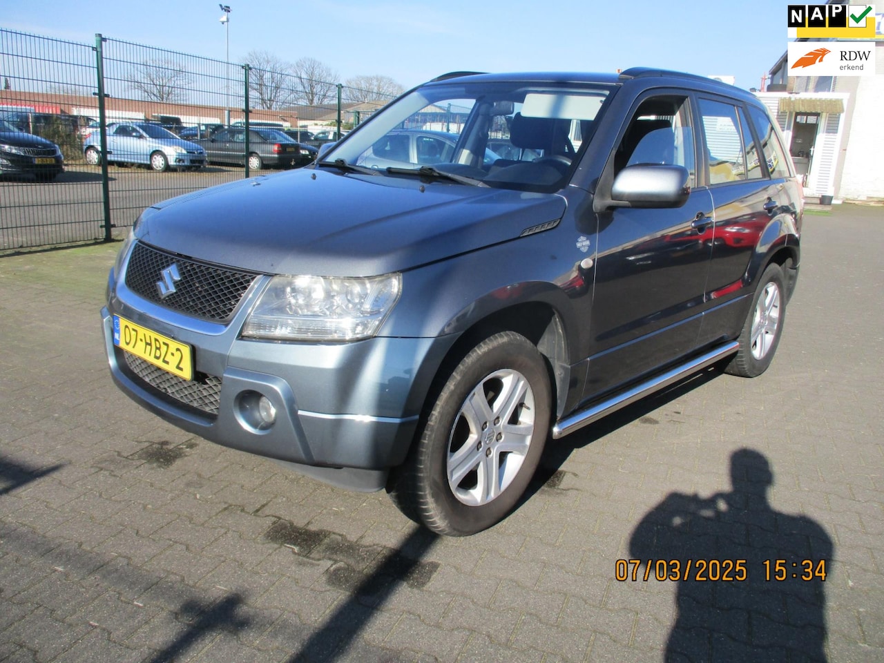 Suzuki Grand Vitara - Suzuki Grand Vitara 2.0-16V Exclusive 4X4- - AutoWereld.nl