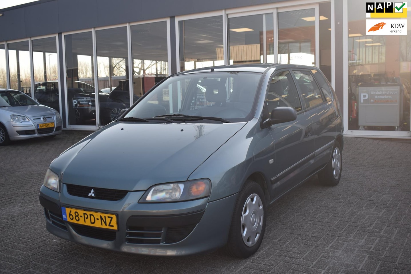 Mitsubishi Space Star - 1.3 Family 1.3 Family - AutoWereld.nl