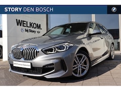 BMW 1-serie - 120i M Sport Automaat / M 50 Jahre uitvoering / Sportstoelen / LED / M Sportonderstel / Pa