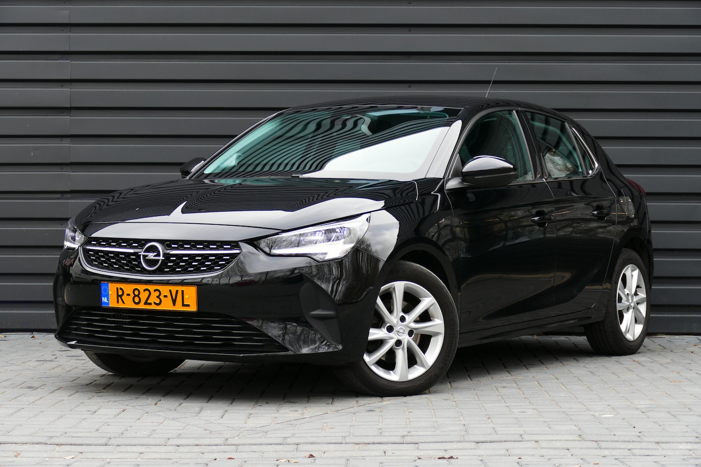 Opel Corsa - 1.2 Elegance / NAVI / LED / AIRCO / BLUETOOTH / CRUISECONTROL / 1E EIGENAAR / SCHITTERENDE - AutoWereld.nl