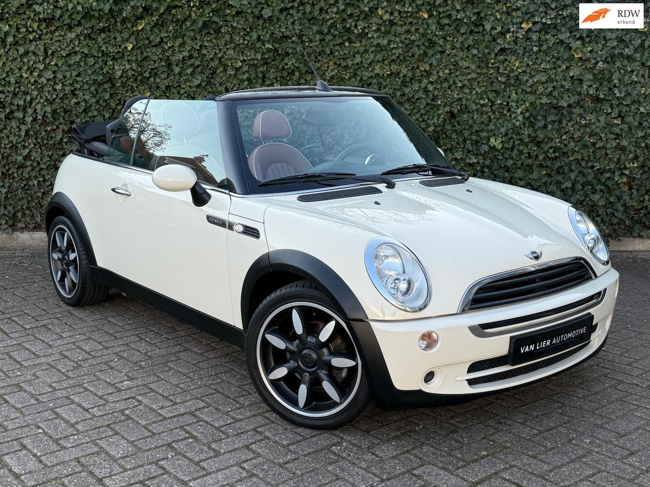 MINI Cabrio - Mini 1.6 Cooper Sidewalk | Leder | Stoelverwarming | Cruise - AutoWereld.nl