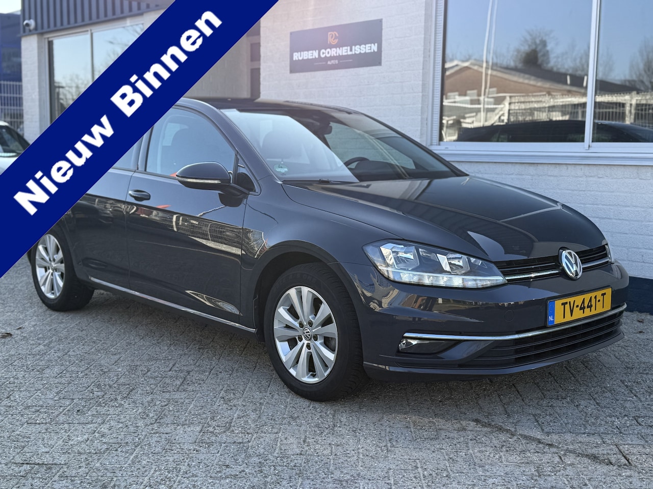 Volkswagen Golf - 1.0 TSI | AUTOMAAT | CARPLAY | ACC | STOELVERWARMING | DAB - AutoWereld.nl