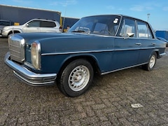 Mercedes-Benz 200-280 (W115) - 200 LPG OLDTIMER BELASTING EN APK VRIJ