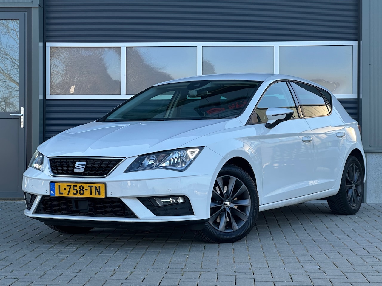 Seat Leon - 1.5 TSI FR Business Intense 1.5 TSI FR Business Intense - AutoWereld.nl