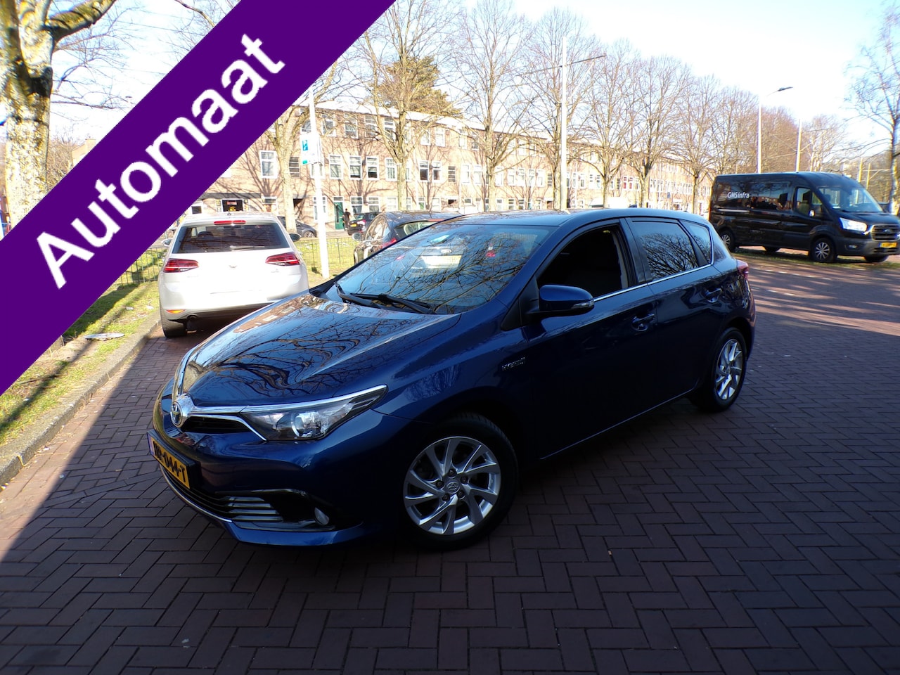 Toyota Auris - 1.8 Hybrid Dynamic CAMERA CRUISECONT NAVI TELEFOON..... - AutoWereld.nl