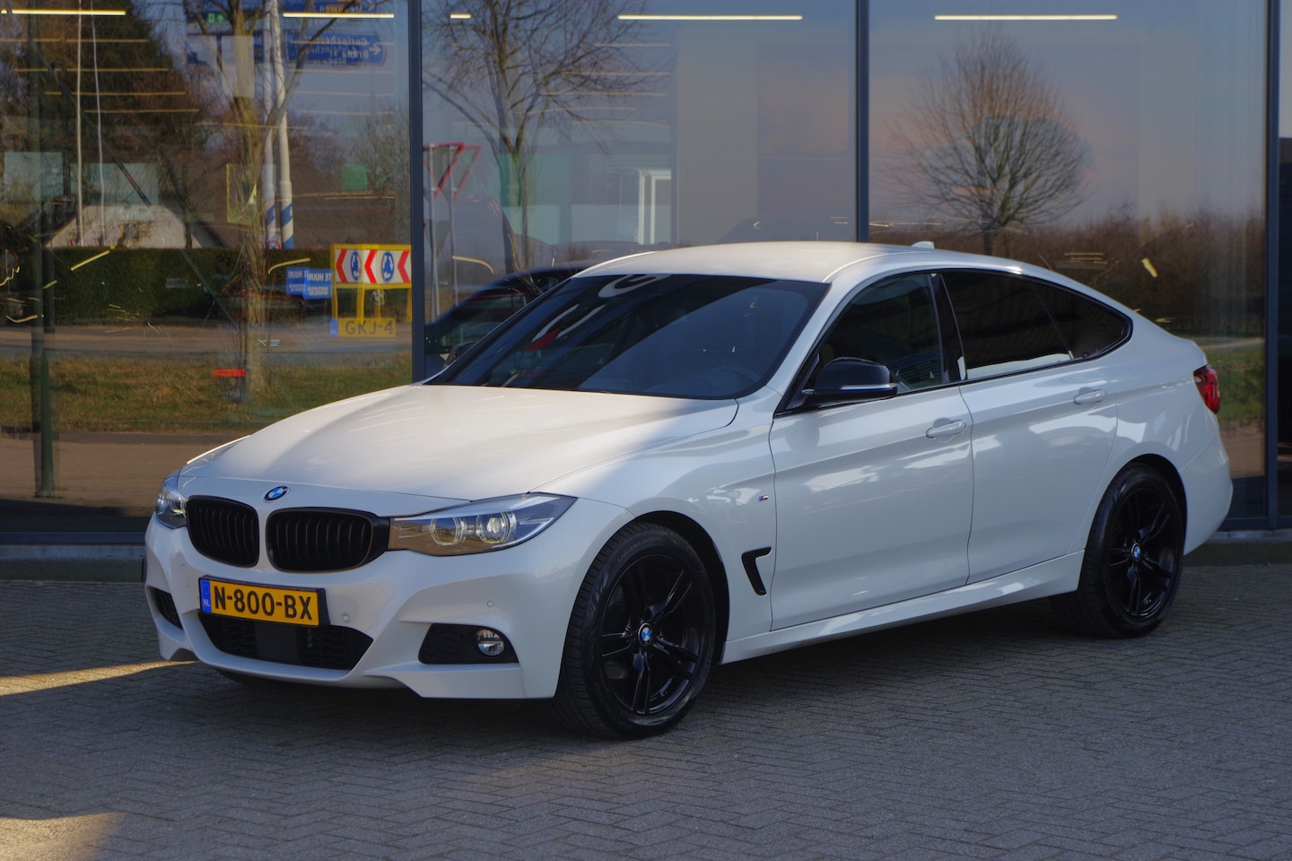 BMW 3-serie Gran Turismo - 320i xDrive M Sport High Executive 320i 184 PK xDrive M-Sport High Executive, LED, Leder, Adap. Cruise Control, Carplay, Came - AutoWereld.nl