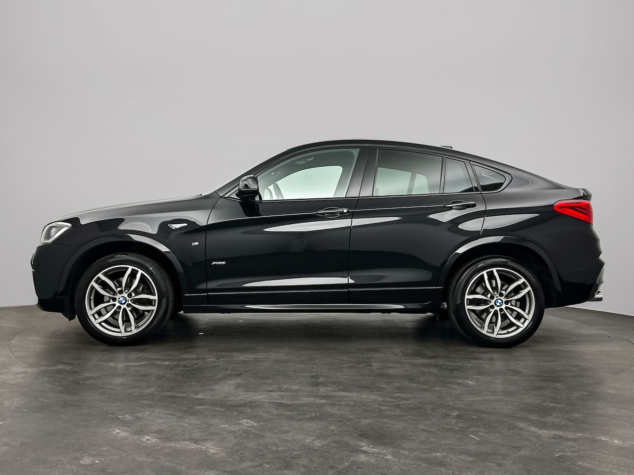 BMW X4 - xDrive20i High Executive M Sport | Elektrisch wegklapbare trekhaak | Comfort Access | Acht - AutoWereld.nl