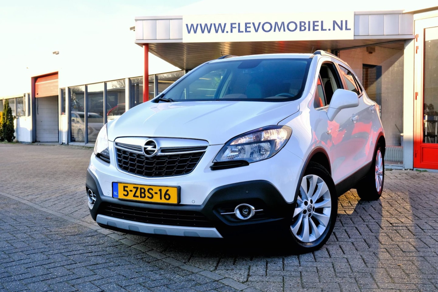 Opel Mokka - 1.4 T 140pk Cosmo Navi|Leder|LMV|Pano|LMV|Cam - AutoWereld.nl