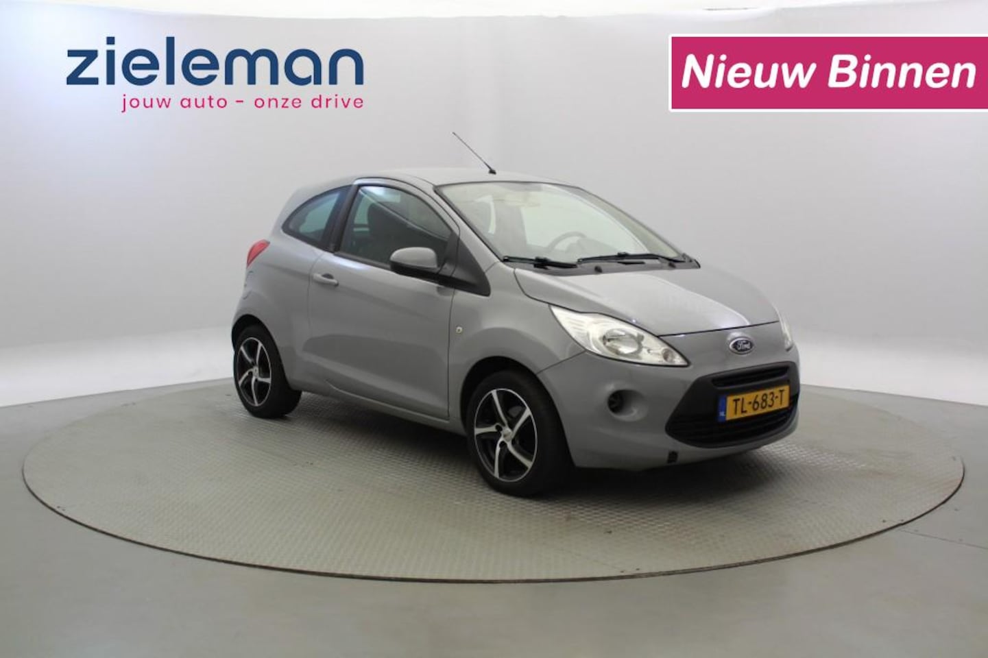 Ford Ka - 1.2 Style Sport - Airco, Lichtmetalen Velgen - AutoWereld.nl