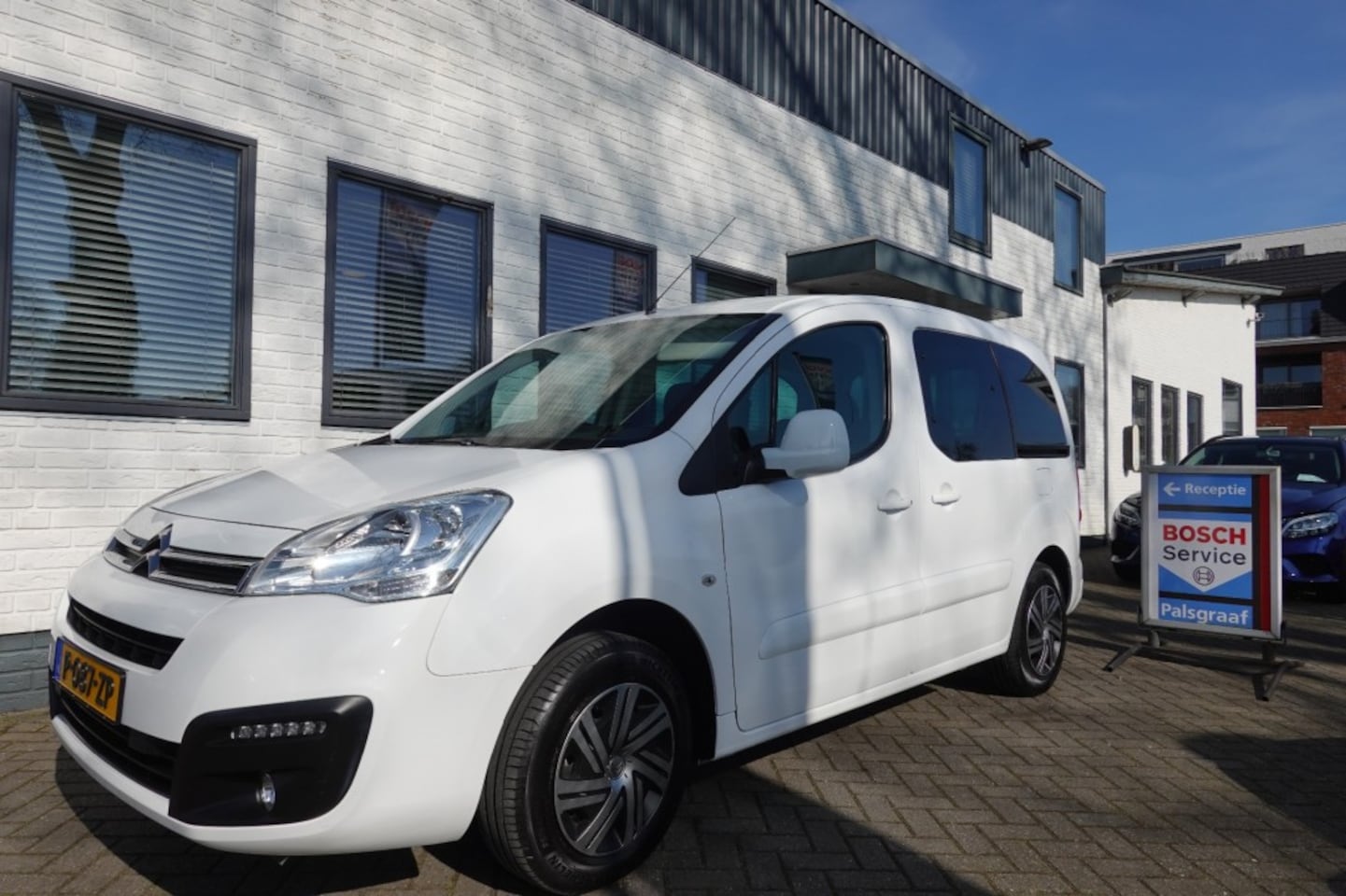 Citroën Berlingo - 1.2 PURETECH FEEL Multispace - AutoWereld.nl