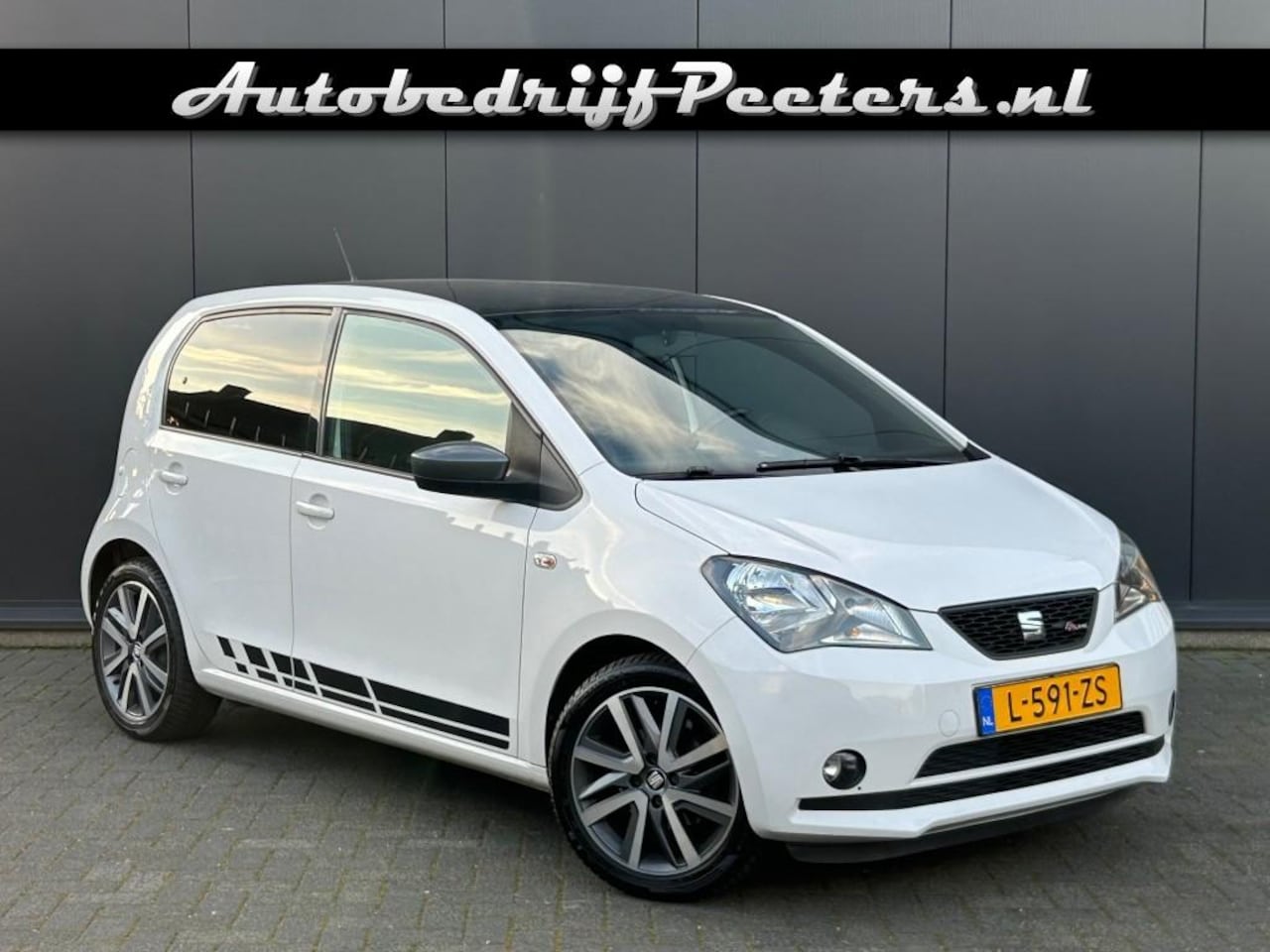 Seat Mii - 1.0 FR Line Sport 75pk Cruise PDC ECC 4-Seizoensbanden - AutoWereld.nl