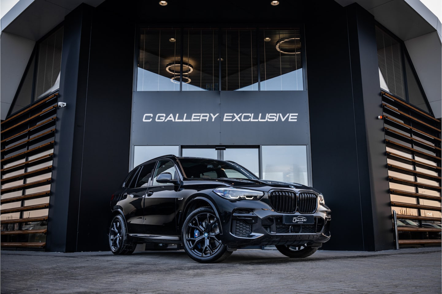 BMW X5 - xDrive45e High Executive - M Sport | Panorama | Elek. Trekhaak | Memory | ACC - AutoWereld.nl